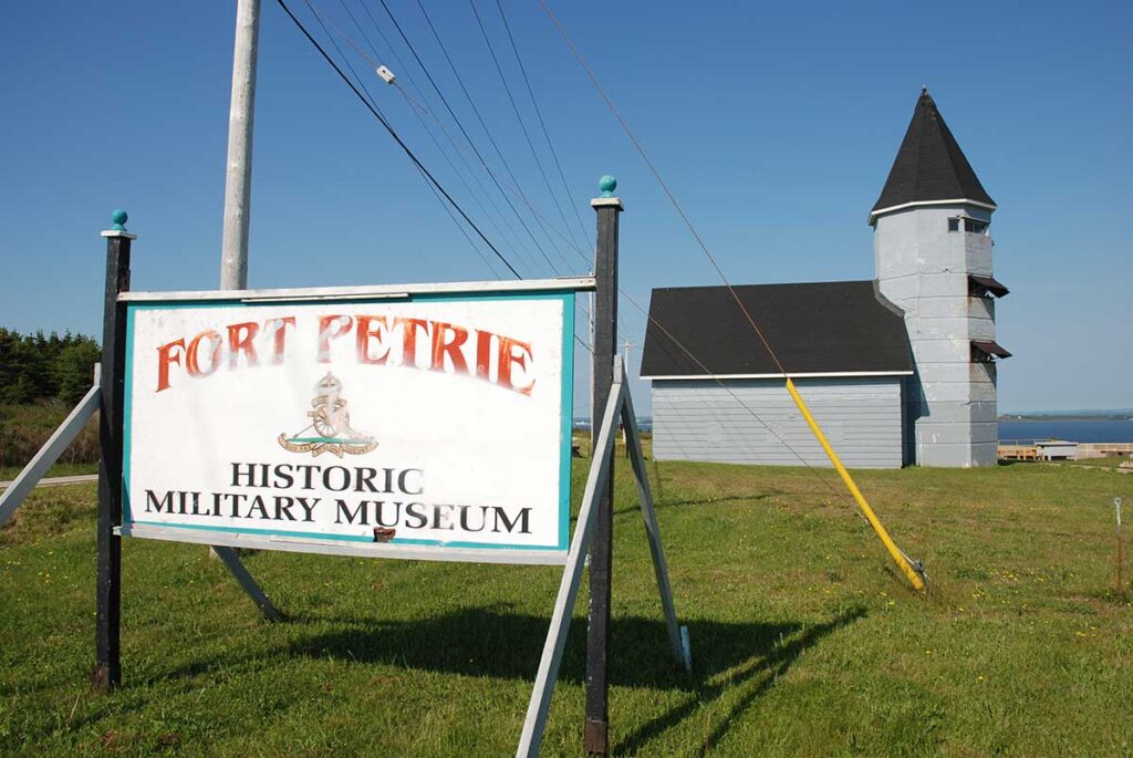 City & Coastal Tour – 1.5 Hours 14 Fort Petrie