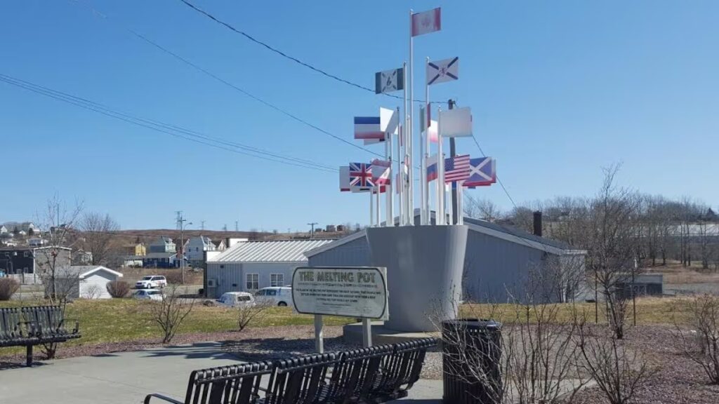 City & Coastal Tour – 1.5 Hours 13 The Melting Pot Monument