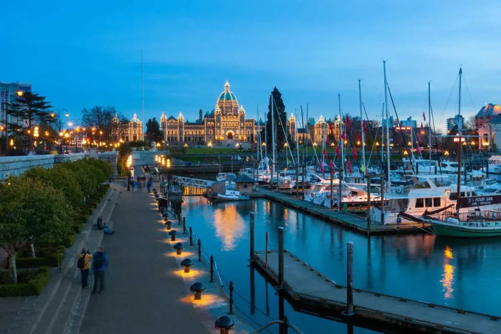 City & Coastal Tour – 1.5 Hours 4 Victoria Park Armouries